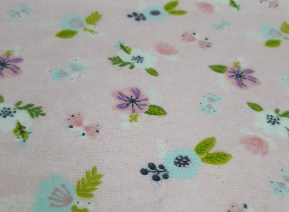 Flannelette Pink Small Floral 110cm wide